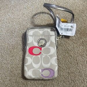 NWT Coach Lt Khaki Multi wristlet money Pouch